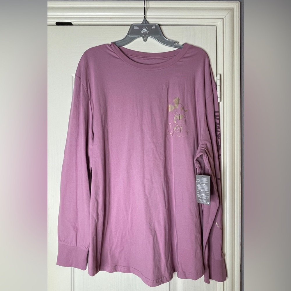 XL Women’s Disney Long Sleeve Shirt